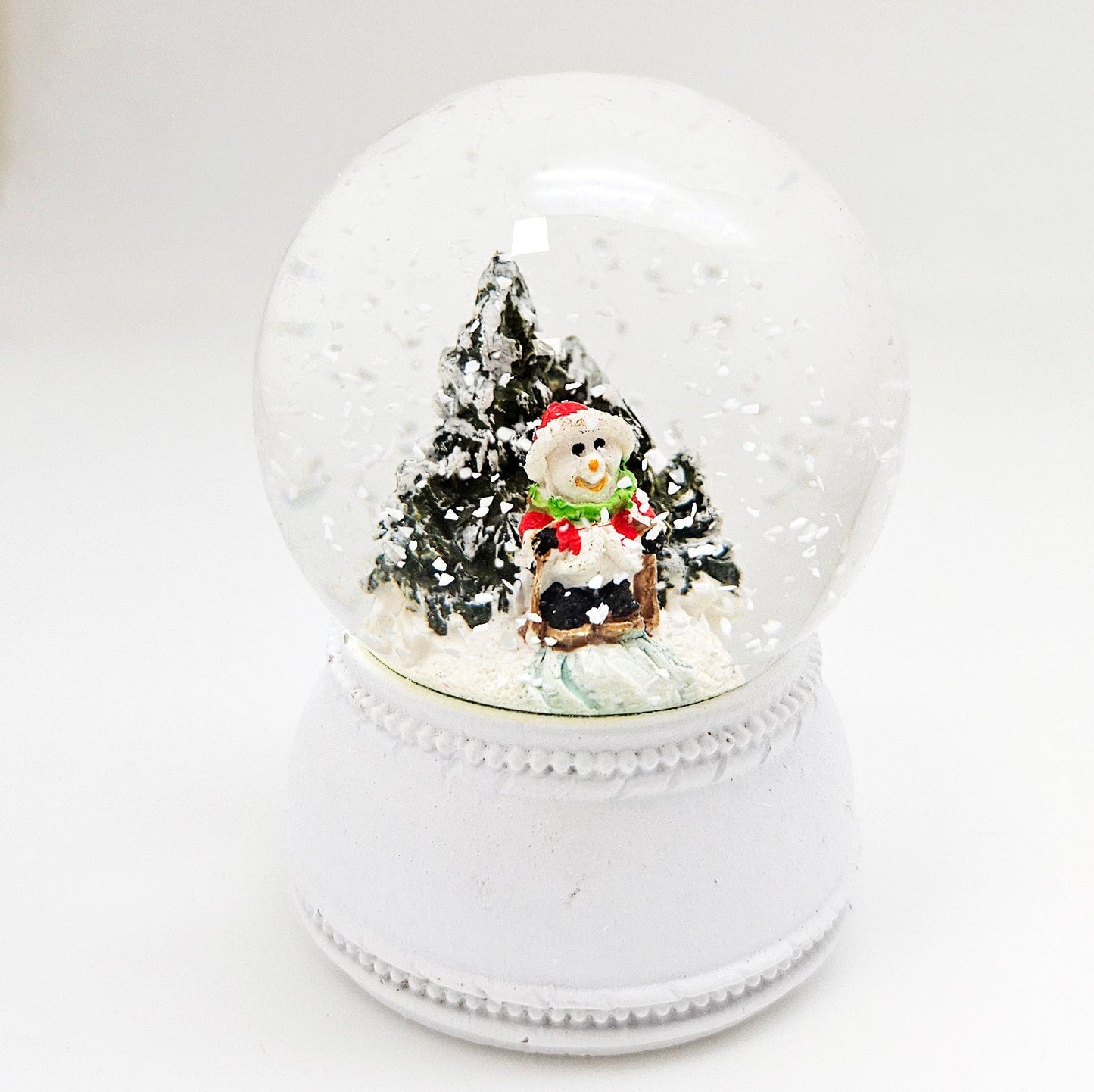 3 süße Mini - Schneekugeln Winter & Weihnacht mit Sockel weiß Nostalgie B: 45mm - Schneekugelhaus