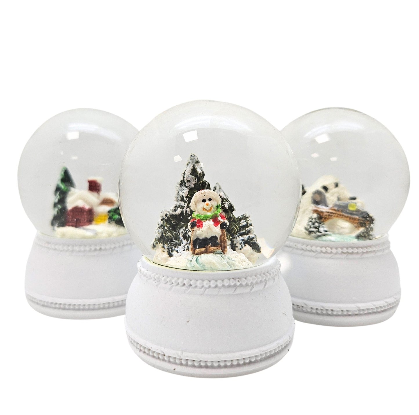 3 süße Mini - Schneekugeln Winter & Weihnacht mit Sockel weiß Nostalgie B: 45mm - Schneekugelhaus