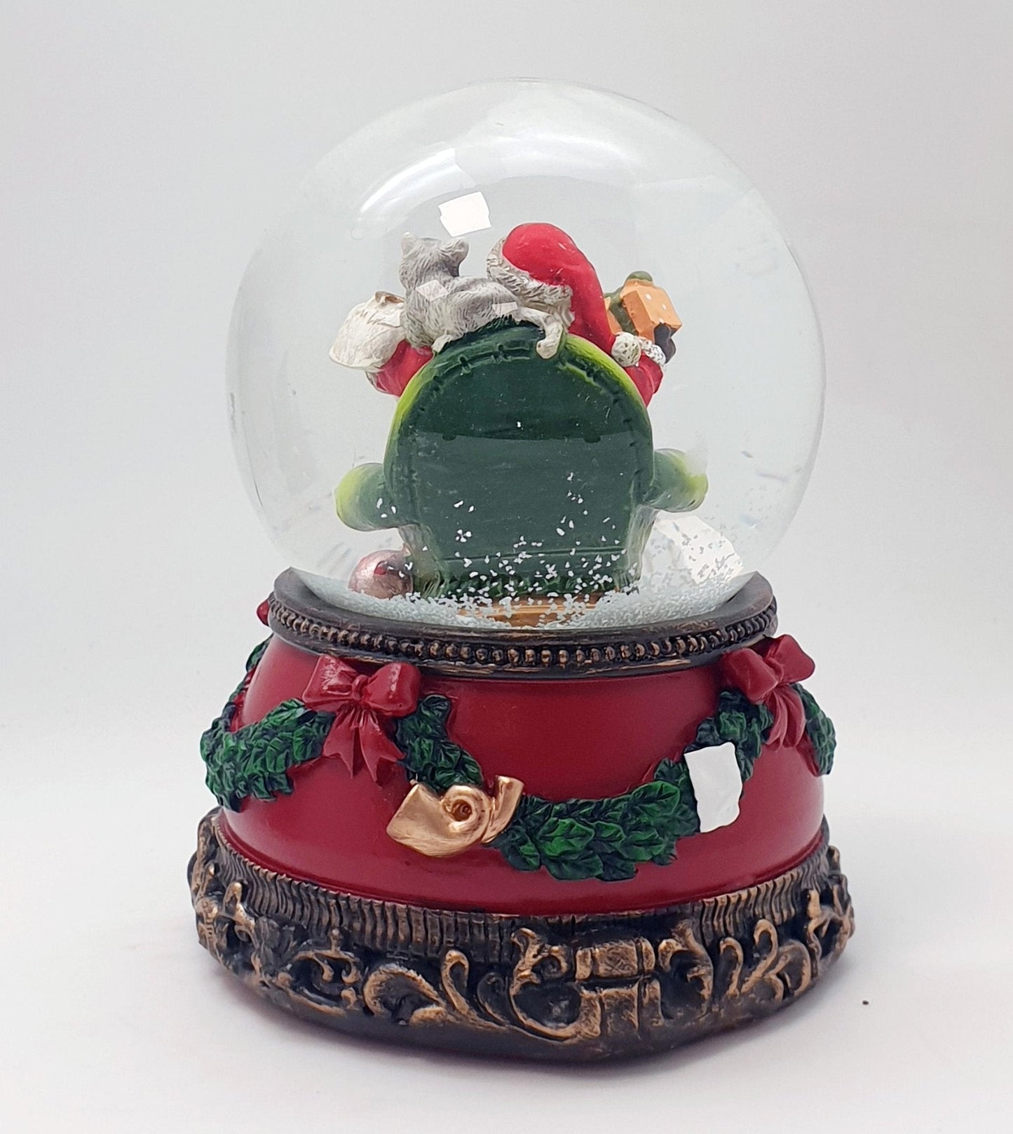 Nostalgische Schneekugel Santa mit Geschenkeliste auf Sockel Weihnachtsdekor rot mm Durchmesser mit Spieluhr - Schneekugelhaus