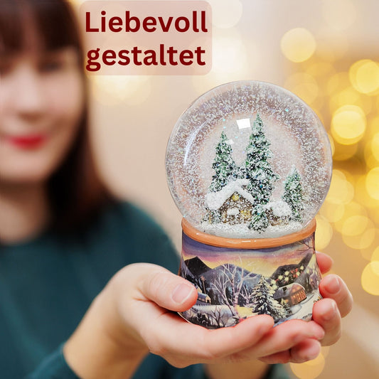 Nostalgische Schneekugel Verschneite Winterhütte auf Winterlandschaft Ocker 100 mm Durchmesser mit Spieluhr - Schneekugelhaus