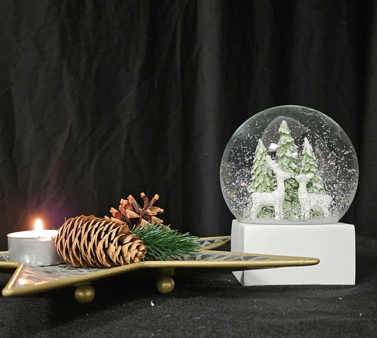 Schneekugel 2 Rehe auf Sockel weiß eck "PURE - Line" 10 cm Durchmesser - Schneekugelhaus