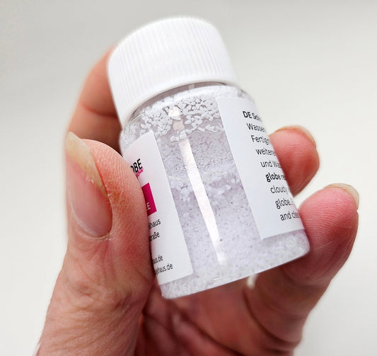 Schneekugel - Fertigmischung mit Wasserklar, feinem Schnee & Glitzer - Schneekugelhaus