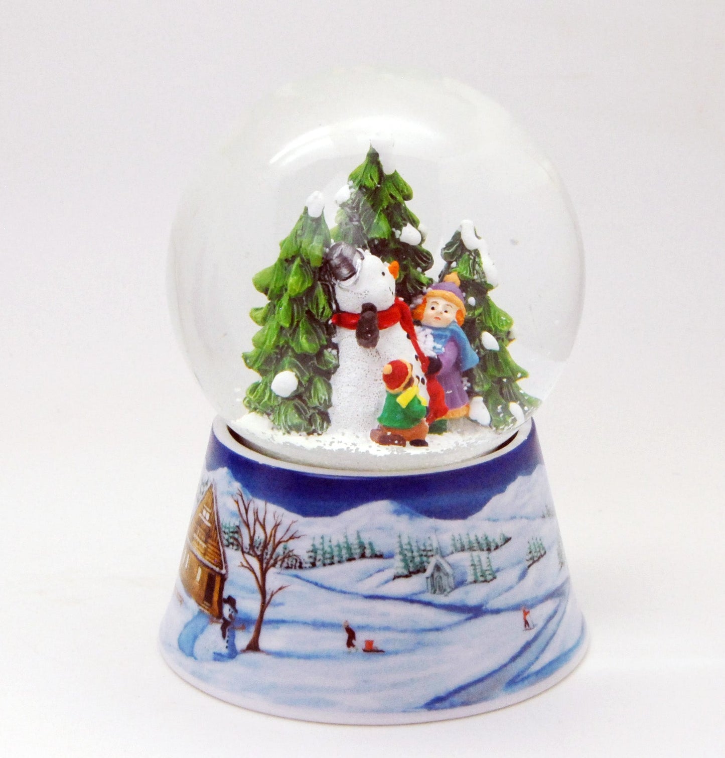Schneekugel Schneemann zwei Kinder auf Sockel Winterlandschaft mittelblau mit Spieluhr 10 cm Durchmesser - Schneekugelhaus