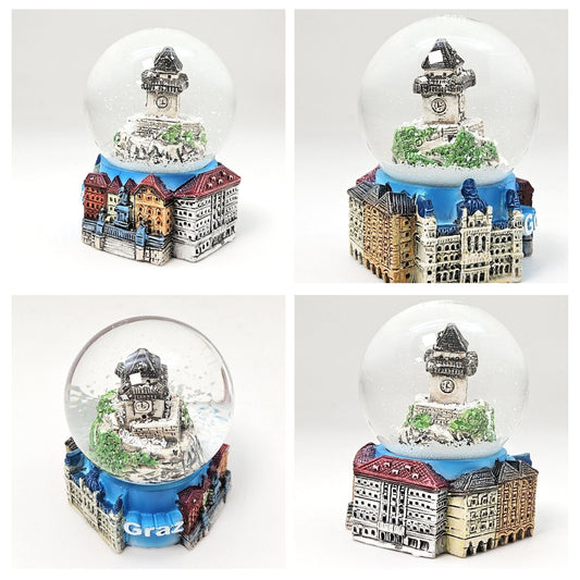 Souvenir Schneekugel Graz Uhrturm + Hauptplatz 45mm Durchmesser - Schneekugelhaus