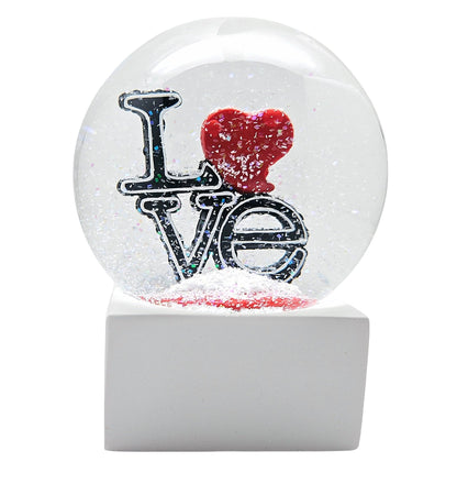 Moderne Designer Schneekugel LOVE auf Sockel weiß eck 100 mm Durchmesser - Schneekugelhaus