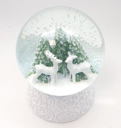 Nostalgische Schneekugel 2 Rehe auf Sockel weiß Ornamente 100 mm Durchmesser mit Spieluhr - Schneekugelhaus