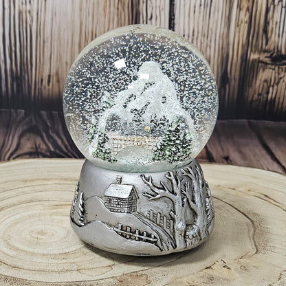 Nostalgische Schneekugel Berglandschaft Brücke Silber Landschaft 100 mm Durchmesser mit Spieluhr - Schneekugelhaus