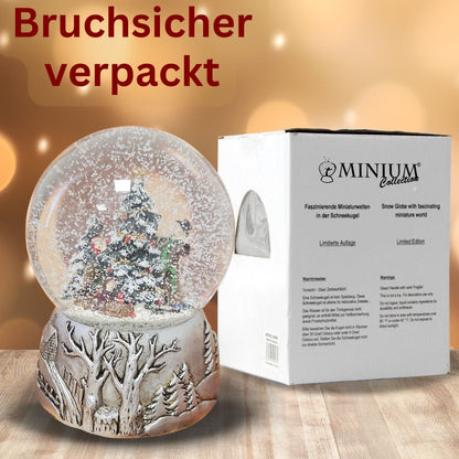 Nostalgische Schneekugel Christbaum schmücken auf Silber Landschaft 100 mm Durchmesser mit Spieluhr - Schneekugelhaus