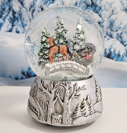 Nostalgische Schneekugel Kutsche Brücke auf Silber Landschaft 100 mm Durchmesser mit Spieluhr - Schneekugelhaus