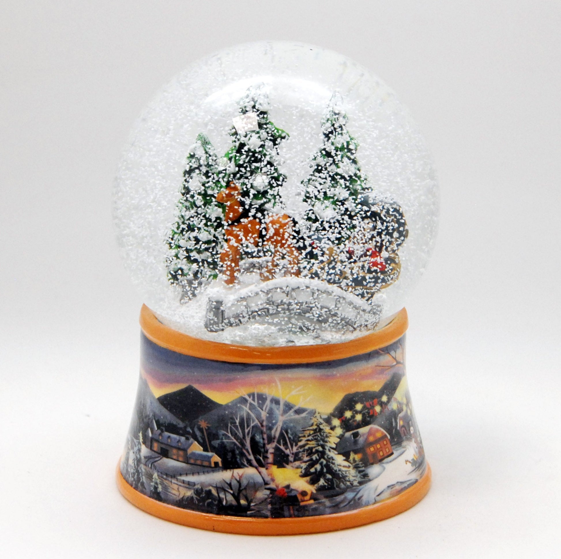 Nostalgische Schneekugel Kutsche über Brücke auf Sockel Winterlandschaft 100 mm Durchmesser mit Spieluhr - Schneekugelhaus
