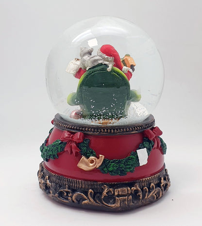 Nostalgische Schneekugel Santa mit Geschenkeliste auf Sockel Weihnachtsdekor rot mm Durchmesser mit Spieluhr - Schneekugelhaus