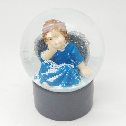 Schneekugel Engel blau auf Sockel grau rund "PURE-Line" 10 cm Durchmesser - Schneekugelhaus
