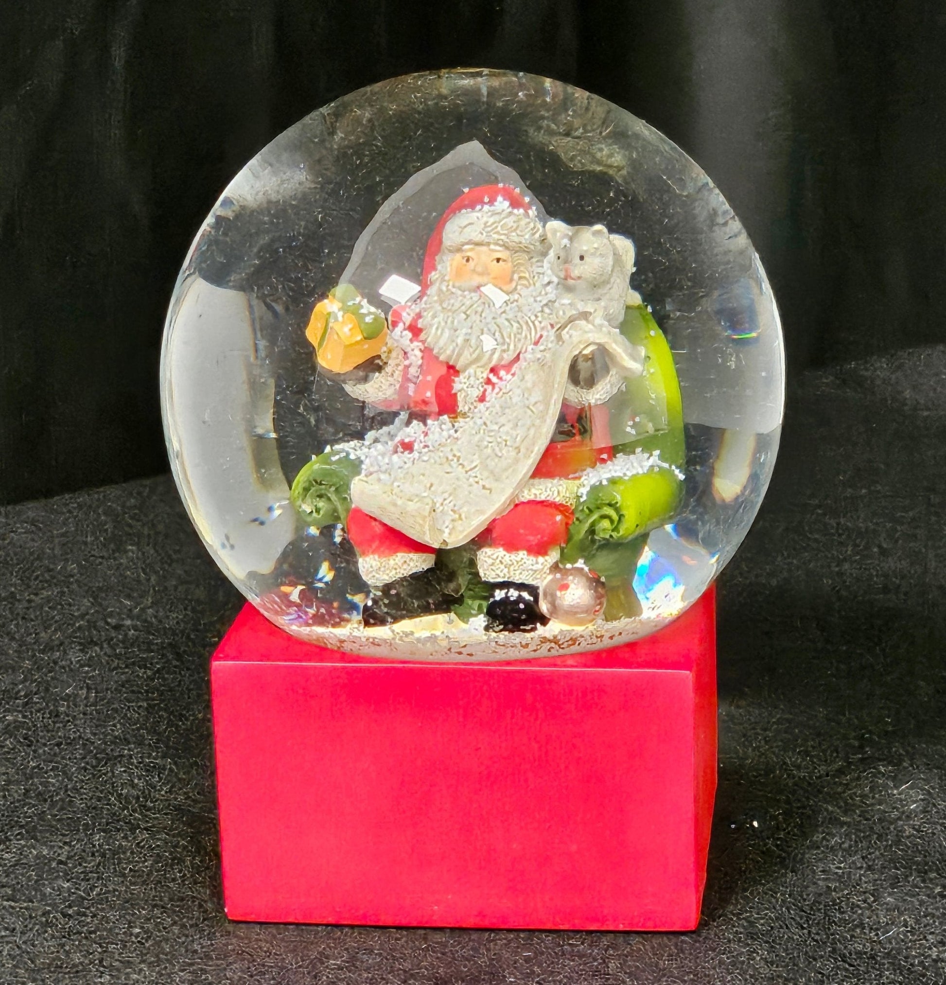 Schneekugel Santa Geschenkeliste rot eck "PURE - Line" 10 cm Durchmesser - Schneekugelhaus
