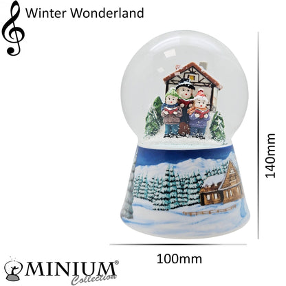 Schneekugel Weihnachtssinger vor Fachwerkhaus auf Sockel Winterlandschaft mit Spieluhr 10 cm Durchmesser - Schneekugelhaus