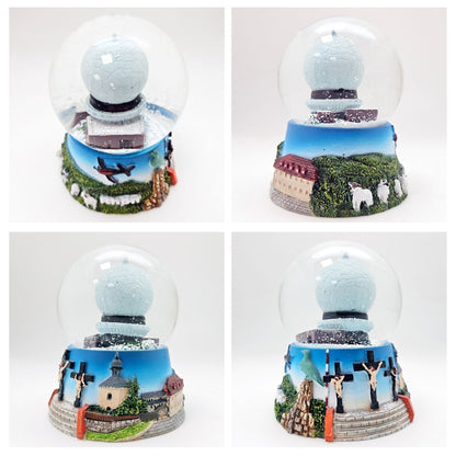 Souvenir Schneekugel Rhön mit Wasserkuppe Kloster Kreuzberg Rhönschaf Segelflieger B: 6,5 H: 8,5 - Schneekugelhaus